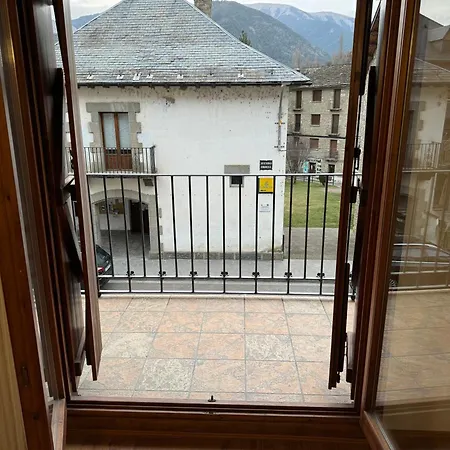 Apartamento La Boira Apartment *